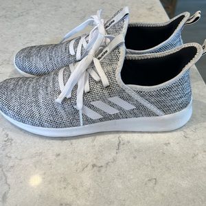 Adidas Cloud foam Women’s Tennis Shoes Size 8.5